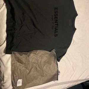 Essentials “stretch limo” tshirt